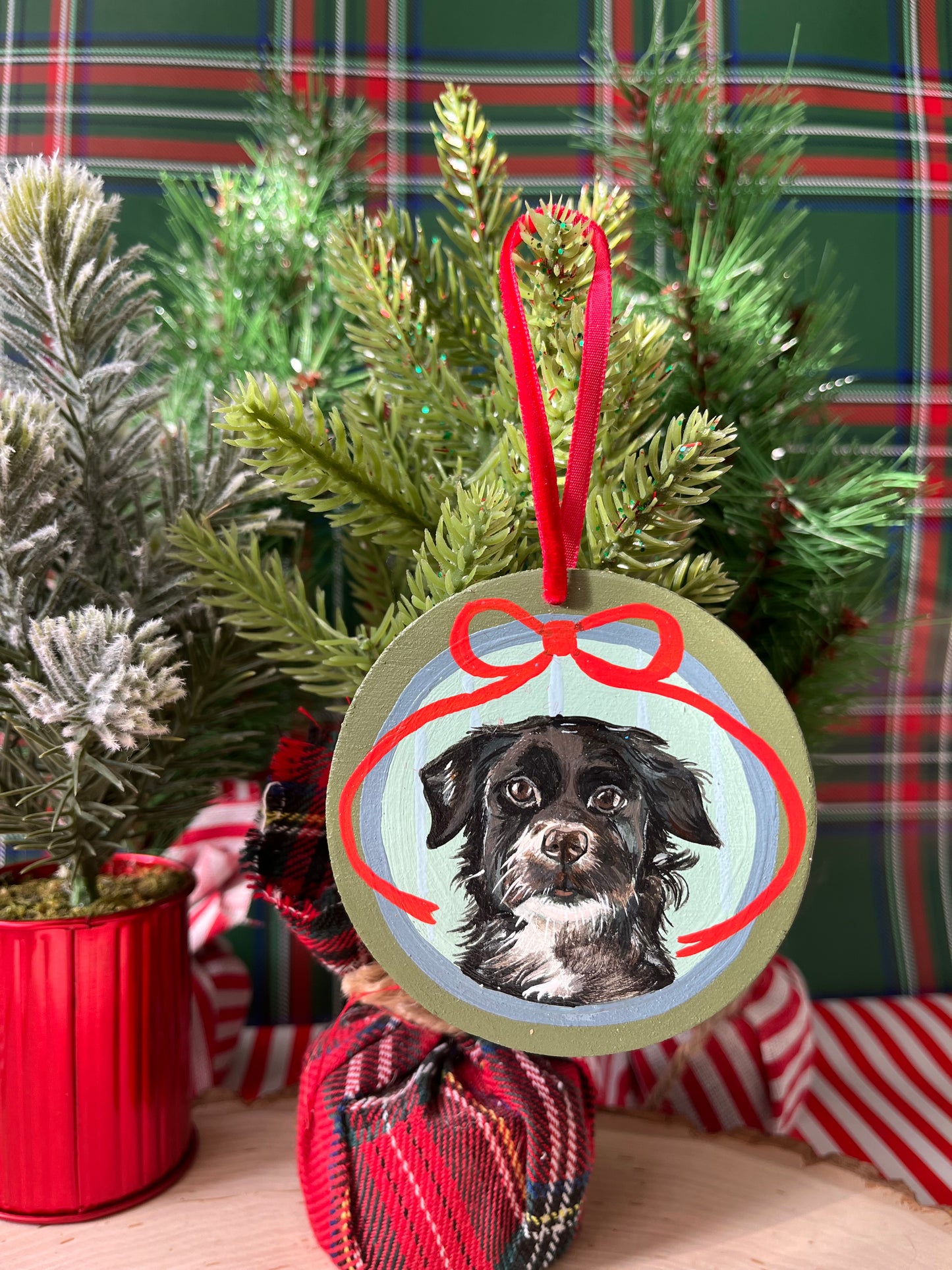 Round Hand Painted Pet Ornaments
