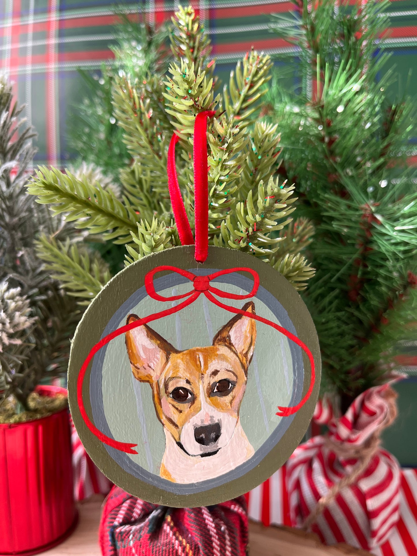 Round Hand Painted Pet Ornaments